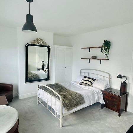 Newly Refurbished City Centre House With Parking Exeter Luaran gambar
